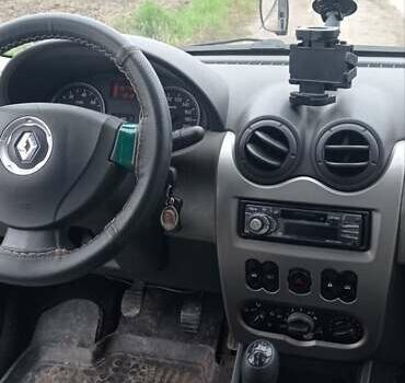 Синий Рено Логан, объемом двигателя 1.39 л и пробегом 267 тыс. км за 4300 $, фото 32 на Automoto.ua