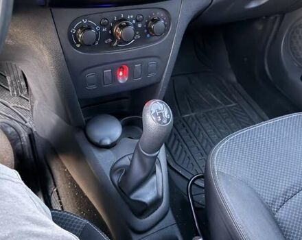 Синий Рено Логан, объемом двигателя 1.15 л и пробегом 122 тыс. км за 5700 $, фото 10 на Automoto.ua