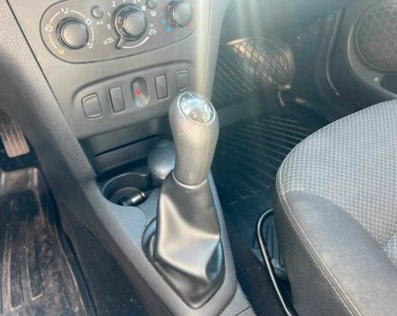 Синий Рено Логан, объемом двигателя 1.6 л и пробегом 132 тыс. км за 5890 $, фото 14 на Automoto.ua