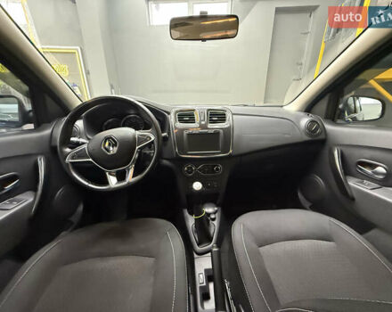 Синій Рено Логан, об'ємом двигуна 1.46 л та пробігом 358 тис. км за 8200 $, фото 10 на Automoto.ua