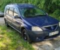 Синий Рено Логан, объемом двигателя 1.5 л и пробегом 300 тыс. км за 3500 $, фото 1 на Automoto.ua