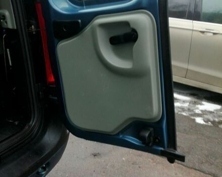 Синий Рено Логан, объемом двигателя 1.6 л и пробегом 195 тыс. км за 2900 $, фото 5 на Automoto.ua