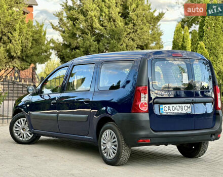 Синий Рено Логан, объемом двигателя 1.6 л и пробегом 260 тыс. км за 5750 $, фото 4 на Automoto.ua