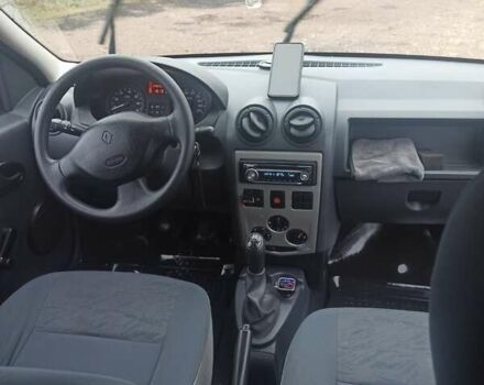 Синій Рено Логан, об'ємом двигуна 1.6 л та пробігом 250 тис. км за 4600 $, фото 1 на Automoto.ua