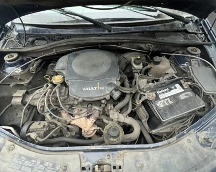 Синій Рено Логан, об'ємом двигуна 1.6 л та пробігом 362 тис. км за 2800 $, фото 6 на Automoto.ua