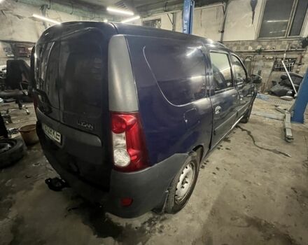 Синій Рено Логан, об'ємом двигуна 1.6 л та пробігом 362 тис. км за 2800 $, фото 4 на Automoto.ua