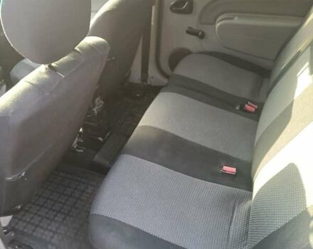 Синий Рено Логан, объемом двигателя 1.6 л и пробегом 112 тыс. км за 5200 $, фото 9 на Automoto.ua