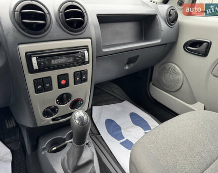 Синий Рено Логан, объемом двигателя 1.6 л и пробегом 110 тыс. км за 6700 $, фото 21 на Automoto.ua