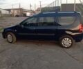 Синий Рено Логан, объемом двигателя 1 л и пробегом 257 тыс. км за 5650 $, фото 5 на Automoto.ua
