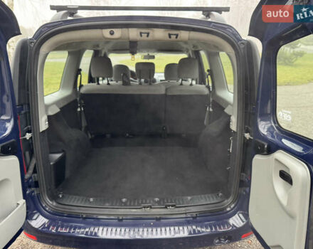 Синий Рено Логан, объемом двигателя 1.6 л и пробегом 110 тыс. км за 6700 $, фото 23 на Automoto.ua