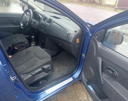 Синий Рено Логан, объемом двигателя 1.5 л и пробегом 289 тыс. км за 6350 $, фото 4 на Automoto.ua