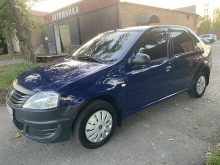 Синій Рено Логан, об'ємом двигуна 1.4 л та пробігом 250 тис. км за 3200 $, фото 1 на Automoto.ua