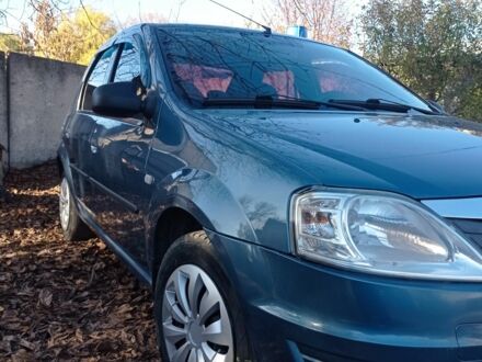 Синій Рено Логан, об'ємом двигуна 1.4 л та пробігом 240 тис. км за 4200 $, фото 1 на Automoto.ua