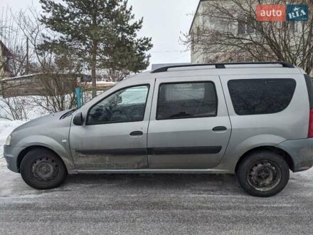 Синий Рено Логан, объемом двигателя 1.6 л и пробегом 513 тыс. км за 3750 $, фото 1 на Automoto.ua