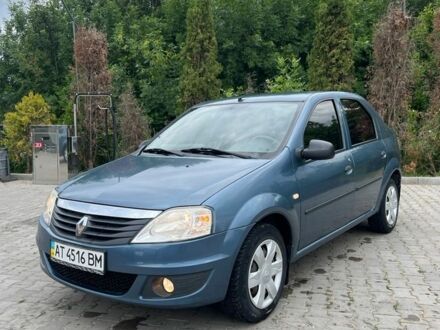 Синий Рено Логан, объемом двигателя 1.6 л и пробегом 130 тыс. км за 3750 $, фото 1 на Automoto.ua