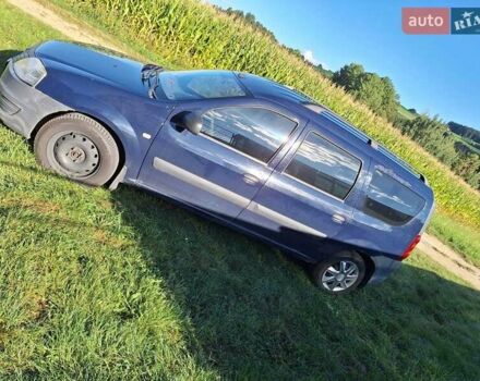 Синий Рено Логан, объемом двигателя 1.6 л и пробегом 243 тыс. км за 4600 $, фото 1 на Automoto.ua