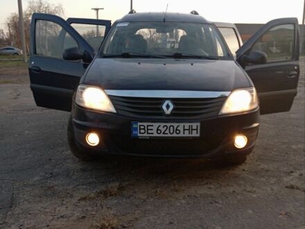 Синий Рено Логан, объемом двигателя 1 л и пробегом 257 тыс. км за 5650 $, фото 1 на Automoto.ua