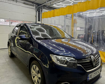 Синій Рено Логан, об'ємом двигуна 1.46 л та пробігом 358 тис. км за 8200 $, фото 1 на Automoto.ua