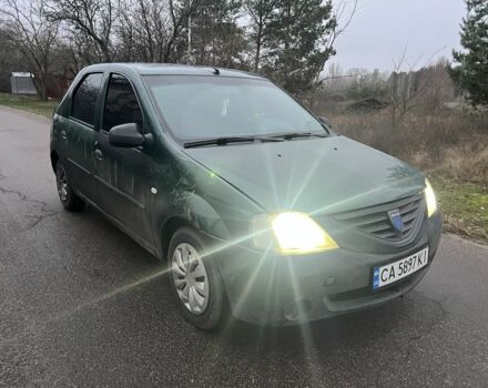 Зеленый Рено Логан, объемом двигателя 1.4 л и пробегом 305 тыс. км за 2300 $, фото 2 на Automoto.ua