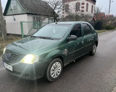 Зеленый Рено Логан, объемом двигателя 1.4 л и пробегом 305 тыс. км за 2300 $, фото 1 на Automoto.ua