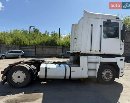 Рено Магнум 1998 в Кривом Роге на Automoto.ua Белый Рено Магнум, объемом двигателя 12 л и пробегом 100 тыс. км за 4500 $, фото 12 на Automoto.ua