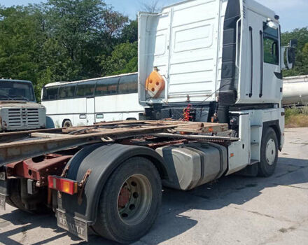 Белый Рено Магнум, объемом двигателя 12 л и пробегом 100 тыс. км за 5000 $, фото 3 на Automoto.ua