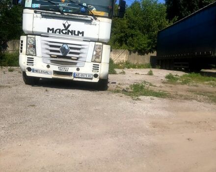 Белый Рено Магнум, объемом двигателя 11.9 л и пробегом 130 тыс. км за 10000 $, фото 3 на Automoto.ua