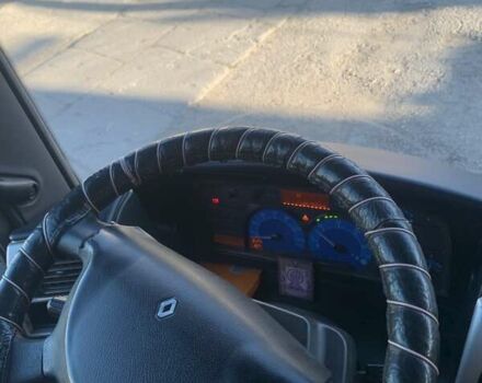 Белый Рено Магнум, объемом двигателя 12 л и пробегом 1 тыс. км за 9000 $, фото 10 на Automoto.ua