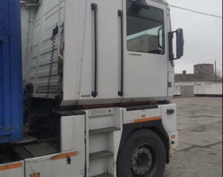 Белый Рено Магнум, объемом двигателя 11.93 л и пробегом 60 тыс. км за 11300 $, фото 1 на Automoto.ua