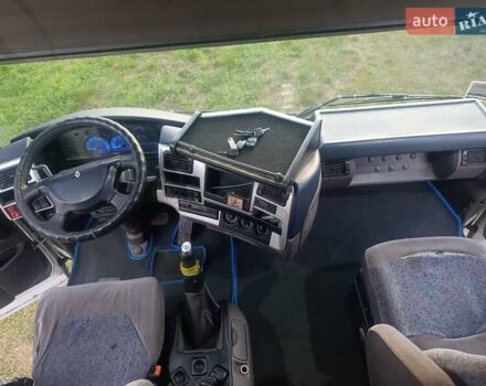 Белый Рено Магнум, объемом двигателя 11.9 л и пробегом 1 тыс. км за 5700 $, фото 16 на Automoto.ua