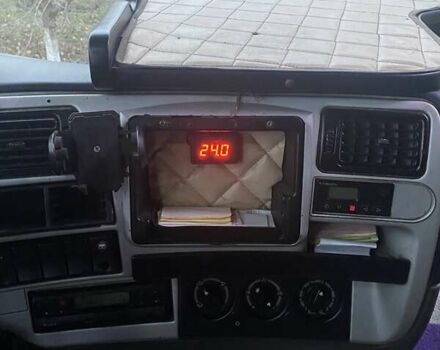 Белый Рено Магнум, объемом двигателя 11.9 л и пробегом 120 тыс. км за 6300 $, фото 6 на Automoto.ua