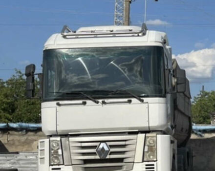 Белый Рено Магнум, объемом двигателя 11.93 л и пробегом 100 тыс. км за 6336 $, фото 1 на Automoto.ua