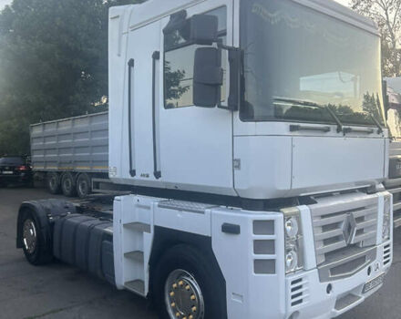 Белый Рено Магнум, объемом двигателя 11.9 л и пробегом 990 тыс. км за 8100 $, фото 6 на Automoto.ua