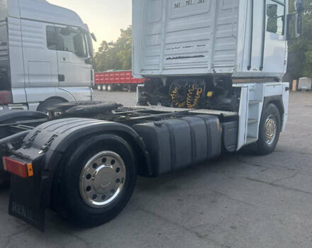 Белый Рено Магнум, объемом двигателя 11.93 л и пробегом 990 тыс. км за 7800 $, фото 4 на Automoto.ua