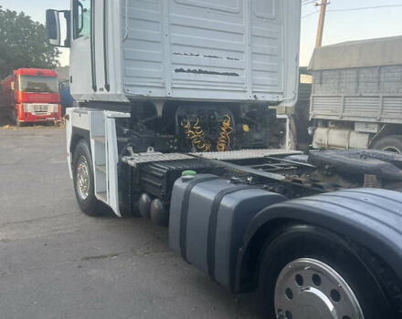 Белый Рено Магнум, объемом двигателя 11.93 л и пробегом 990 тыс. км за 7800 $, фото 5 на Automoto.ua