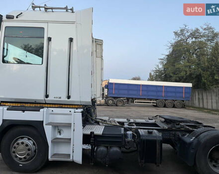 Белый Рено Магнум, объемом двигателя 0 л и пробегом 1000 тыс. км за 9000 $, фото 2 на Automoto.ua