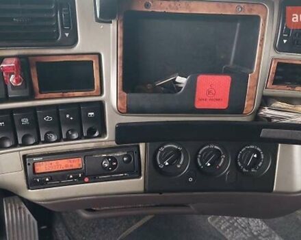 Білий Рено Магнум, об'ємом двигуна 12.8 л та пробігом 129 тис. км за 6652 $, фото 7 на Automoto.ua