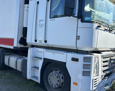 Белый Рено Магнум, объемом двигателя 12.78 л и пробегом 898 тыс. км за 30000 $, фото 1 на Automoto.ua