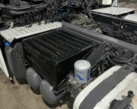 Белый Рено Магнум, объемом двигателя 12.78 л и пробегом 775 тыс. км за 10700 $, фото 14 на Automoto.ua