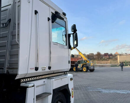 Белый Рено Магнум, объемом двигателя 12.78 л и пробегом 990 тыс. км за 12000 $, фото 15 на Automoto.ua