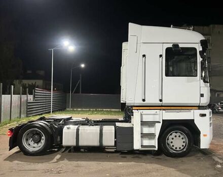 Белый Рено Магнум, объемом двигателя 12.78 л и пробегом 775 тыс. км за 10700 $, фото 4 на Automoto.ua