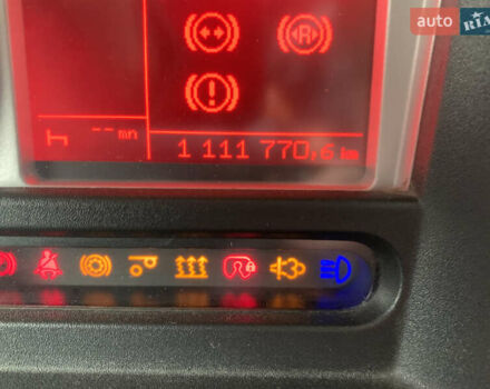 Белый Рено Магнум, объемом двигателя 12.78 л и пробегом 1 тыс. км за 34000 $, фото 13 на Automoto.ua