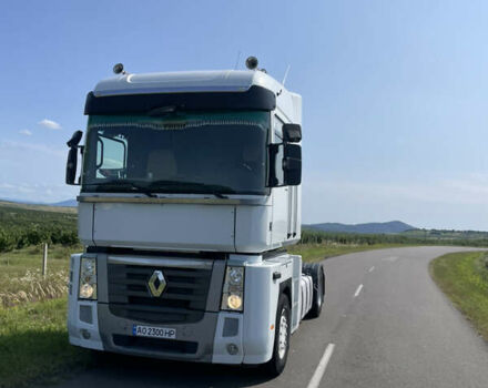 Белый Рено Магнум, объемом двигателя 0 л и пробегом 960 тыс. км за 10800 $, фото 2 на Automoto.ua