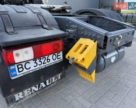 Белый Рено Магнум, объемом двигателя 12.7 л и пробегом 852 тыс. км за 17500 $, фото 20 на Automoto.ua