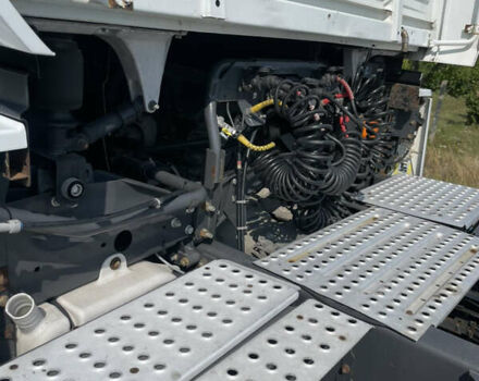 Белый Рено Магнум, объемом двигателя 0 л и пробегом 960 тыс. км за 10800 $, фото 6 на Automoto.ua