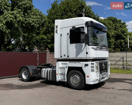 Белый Рено Магнум, объемом двигателя 12.78 л и пробегом 900 тыс. км за 17700 $, фото 4 на Automoto.ua