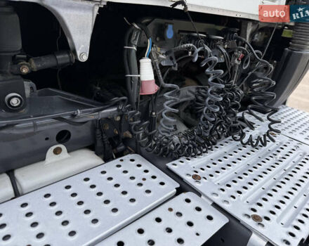 Белый Рено Магнум, объемом двигателя 12.78 л и пробегом 900 тыс. км за 17700 $, фото 9 на Automoto.ua