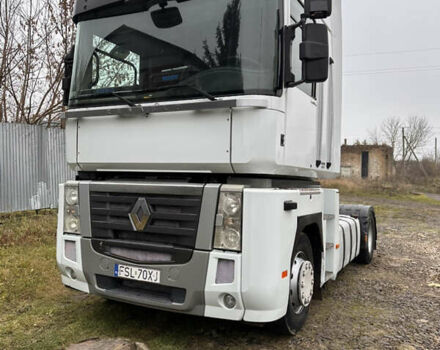 Белый Рено Магнум, объемом двигателя 12.9 л и пробегом 999 тыс. км за 12999 $, фото 4 на Automoto.ua