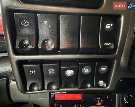 Белый Рено Магнум, объемом двигателя 12.9 л и пробегом 999 тыс. км за 12999 $, фото 15 на Automoto.ua
