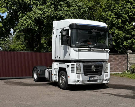 Белый Рено Магнум, объемом двигателя 12.78 л и пробегом 900 тыс. км за 17700 $, фото 3 на Automoto.ua